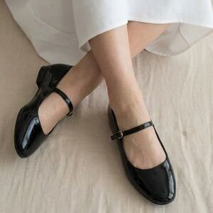 Beautiful Mary Jane flats 🤩